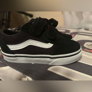 Toddler Vans Black and White Velcro Sneakers 8c NEW